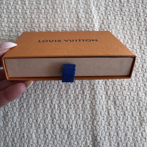 Louis Vuitton Box and Dustbag for charm or card holder - Picture 5 of 6